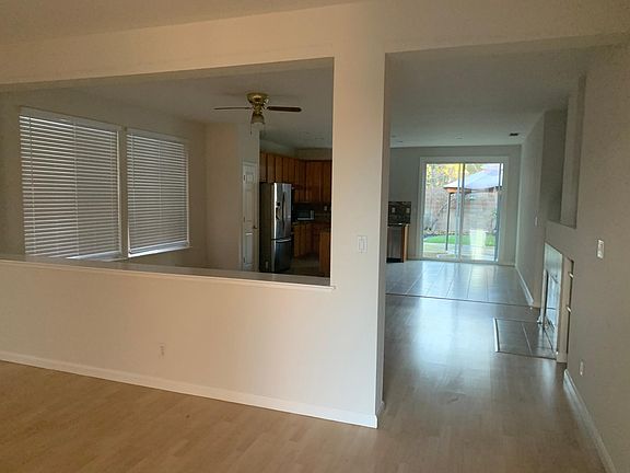 2nd image of 21 Lily Ct