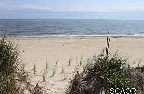 5th image of 805 S Bay Shore Dr