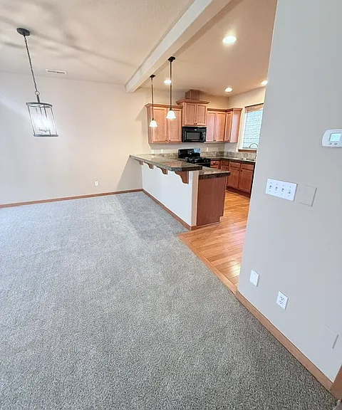 518 NE 85th Cir — Photo 9