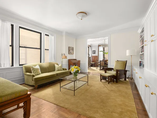 200 West 54th Street 8G image 2 of 10