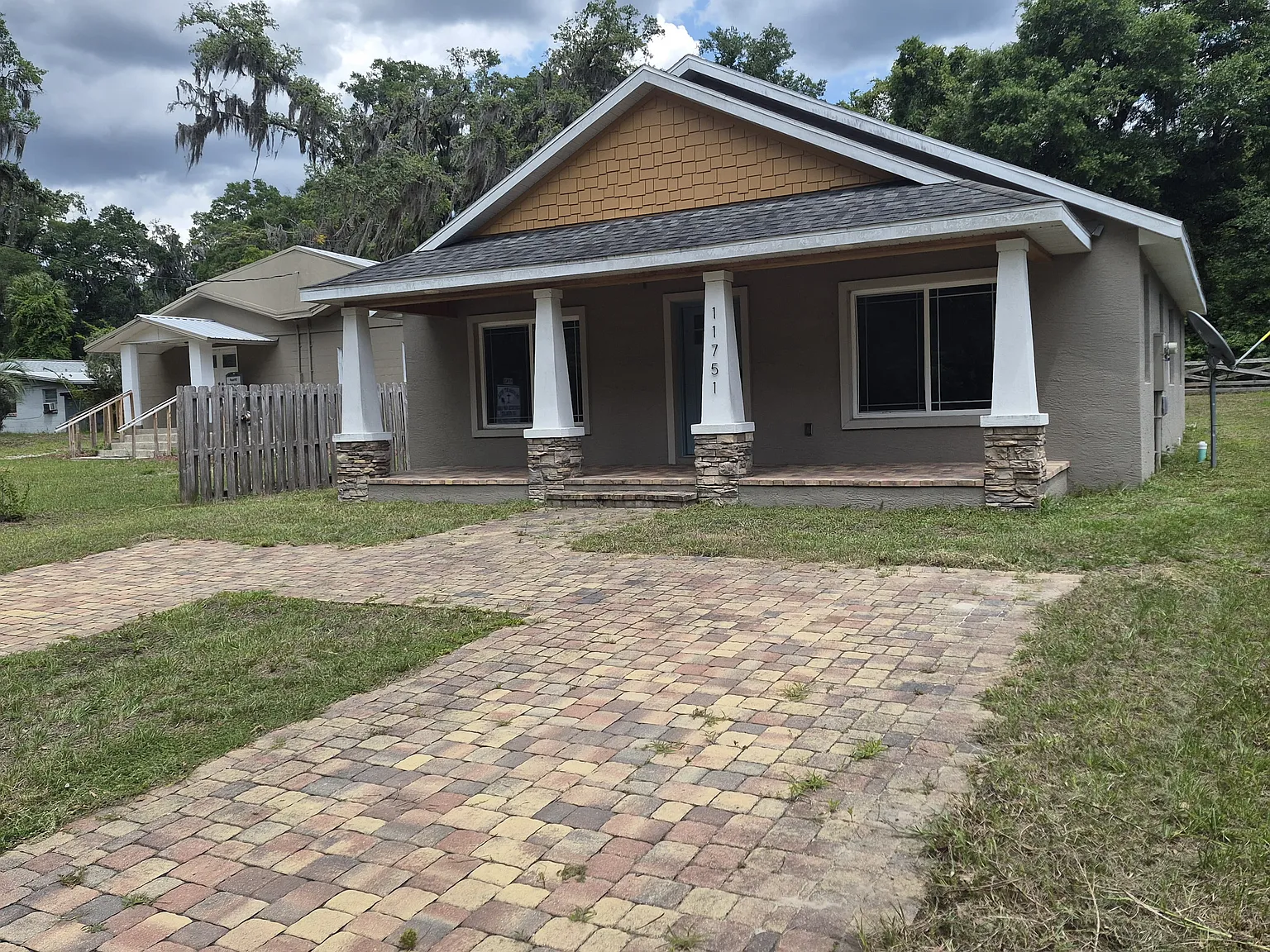 3 bed, 1428 sqft, $1,698 — Photo 1