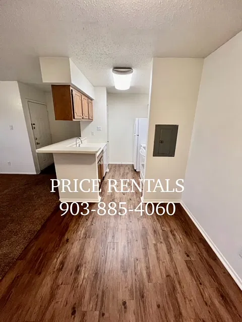 1 bed, 850 sqft, $1,050 — Photo 4