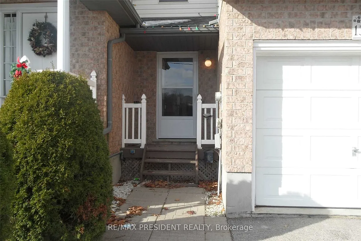 Building Photo - 135 Activa Ave