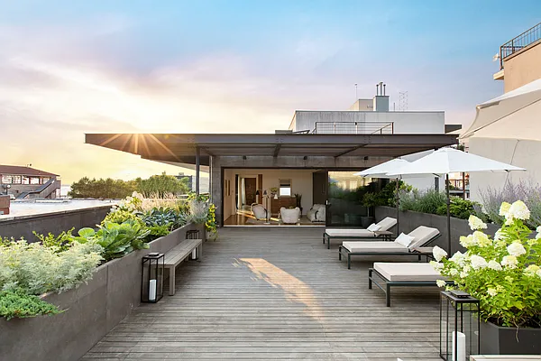 Rented by Compass | media 30