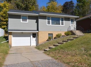 1519 15th St NE, Rochester, MN 55906