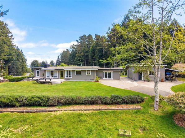 7881 Valley Dr, Eureka, CA 95503