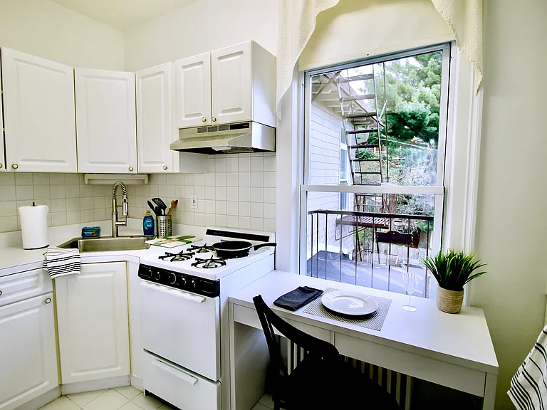 39 N Mountain Ave #5 — Photo 12