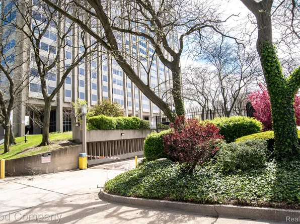 1300 E Lafayette #1307, Detroit, MI 48207