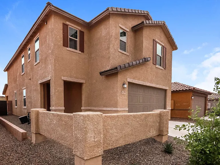 12259 N Sutter Dr — Photo 2