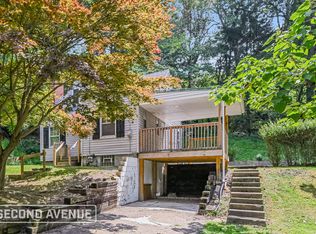 915 W Sutter Rd, Glenshaw, PA 15116