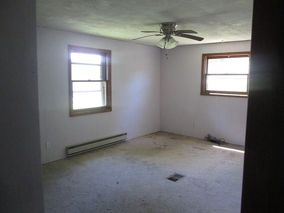 5th image of 42689 W Central Ave