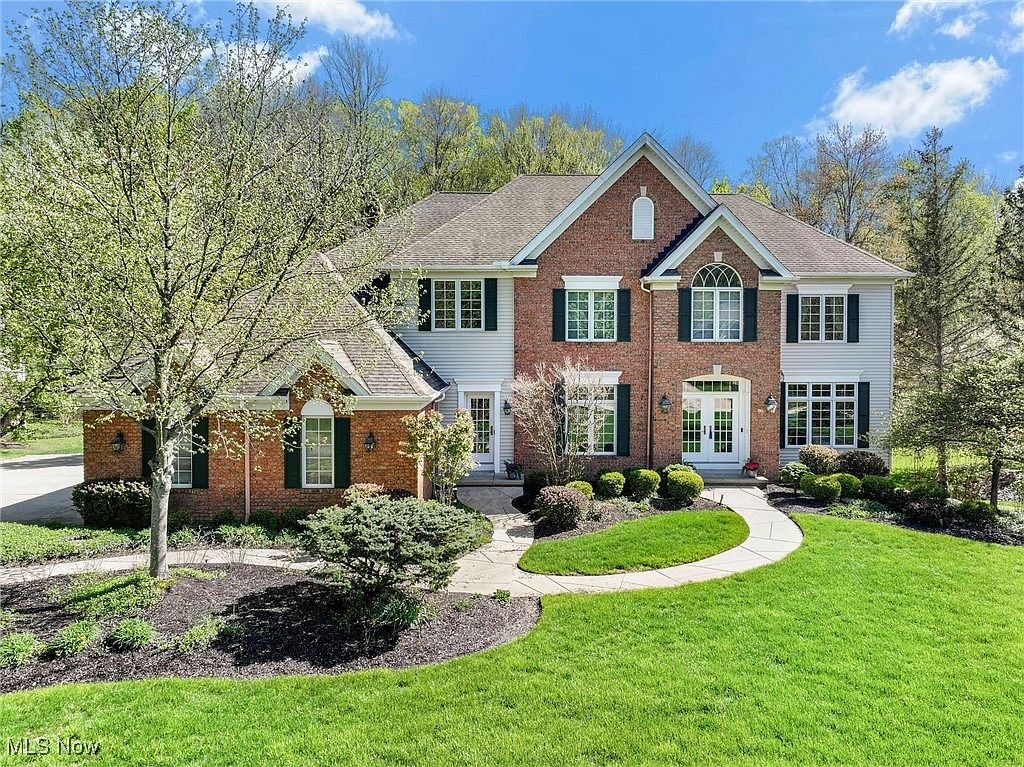 7420 Hillside Ln, Solon, OH 44139 | Zillow