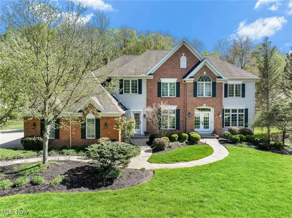 7420 Hillside Ln, Solon, OH 44139