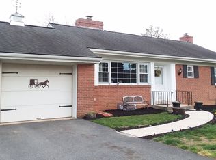21 Pleasant Dr, Lancaster, PA 17602