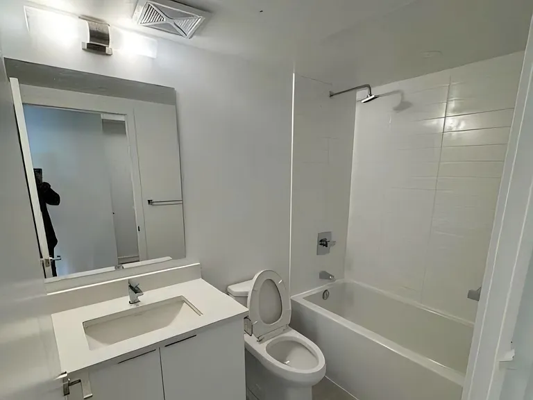 2031 Kennedy Rd N #2717 — Photo 10
