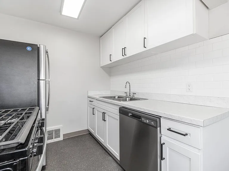 1695 Sheridan Blvd — Photo 9
