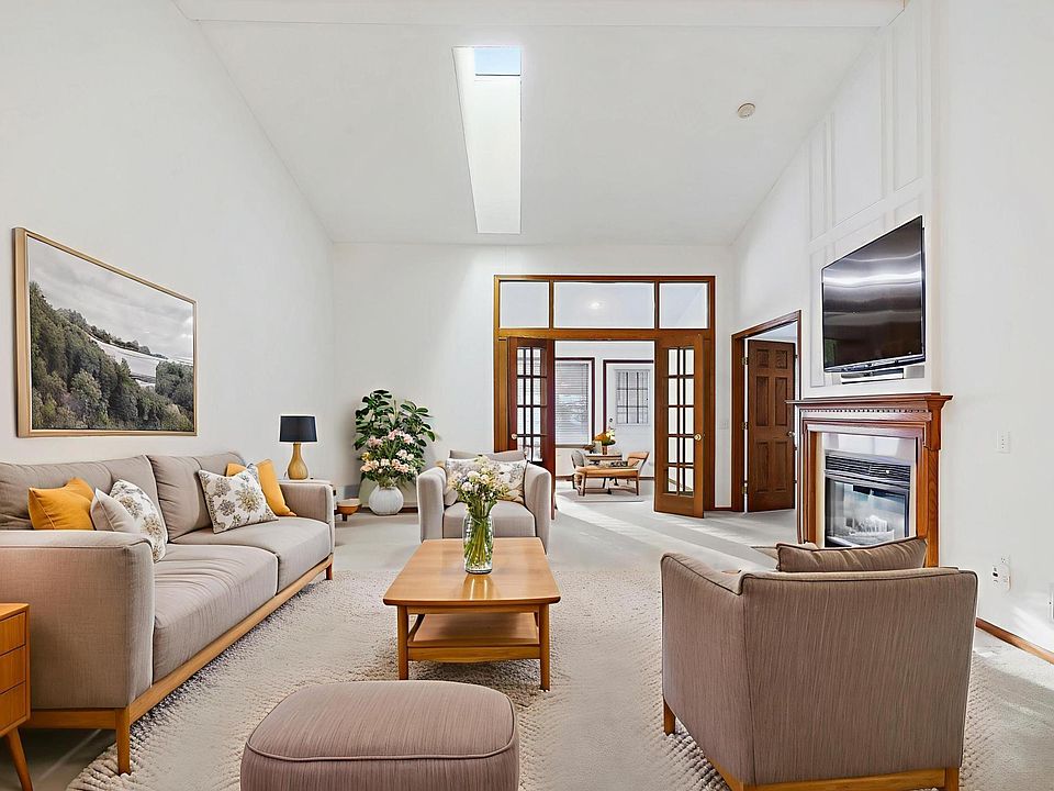 【よっかず】 10849 Lexington Dr, Eden Prairie, MN 55344 | Zillow