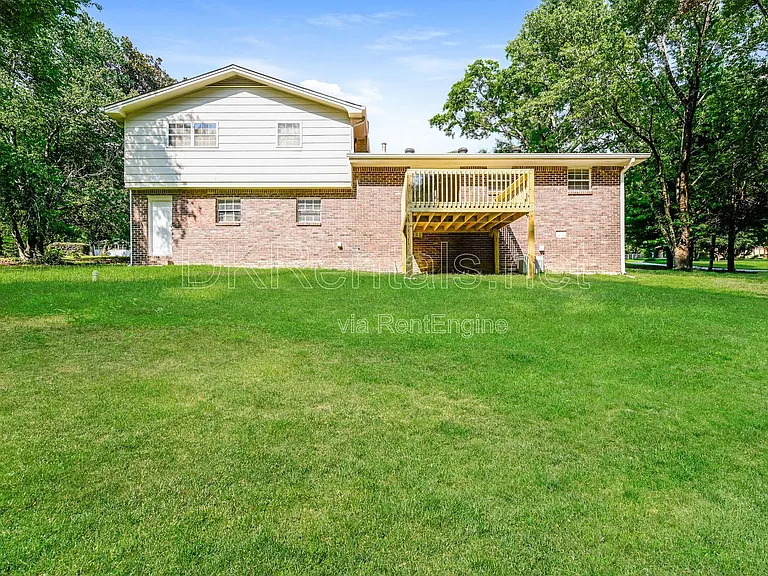 2807 Hickory Ln — Photo 14