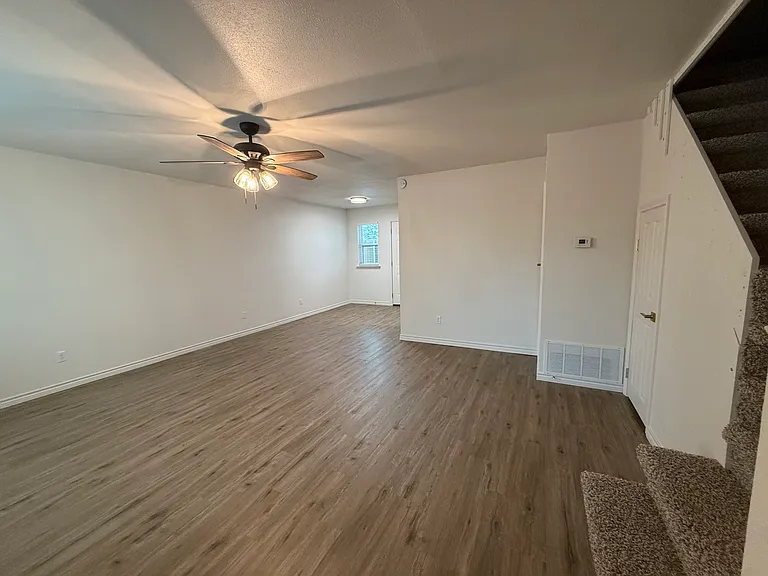 1505 W Pearl St #11 — Photo 7