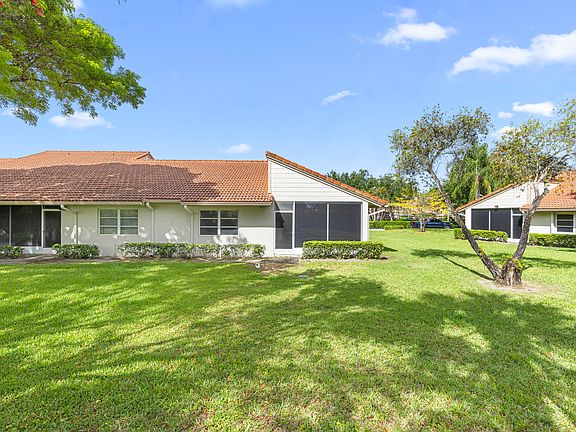 2nd image of 9760 Summerbrook Terrace #A