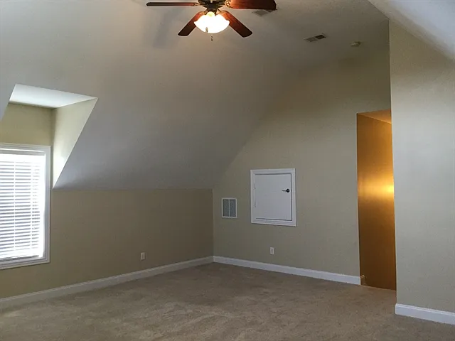 106 Spencer Spgs — Photo 12