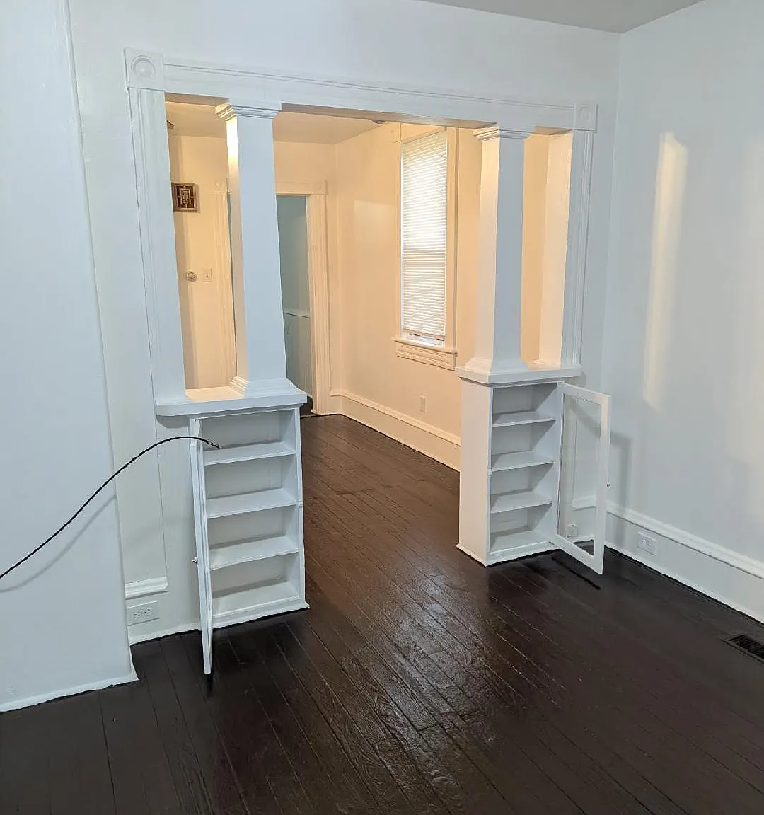 3 bed, 2001 sqft, $900 — Photo 1