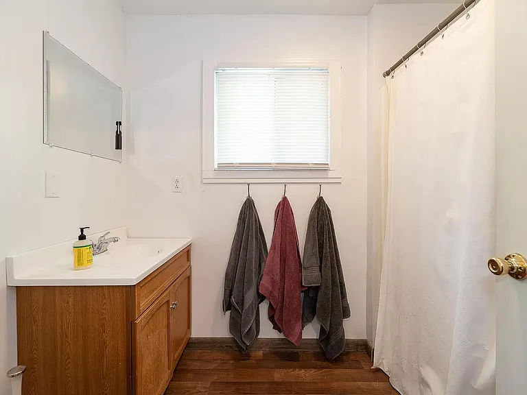 1227 Jefferson Ave — Photo 14