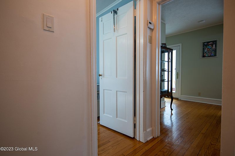 5th image of 151 Winne Road