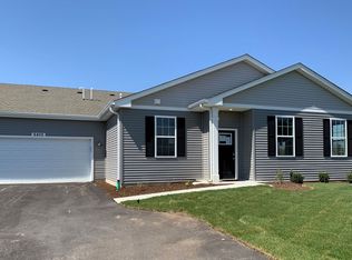 6405 Maple Gln Dr, Wonder Lake, IL 60097