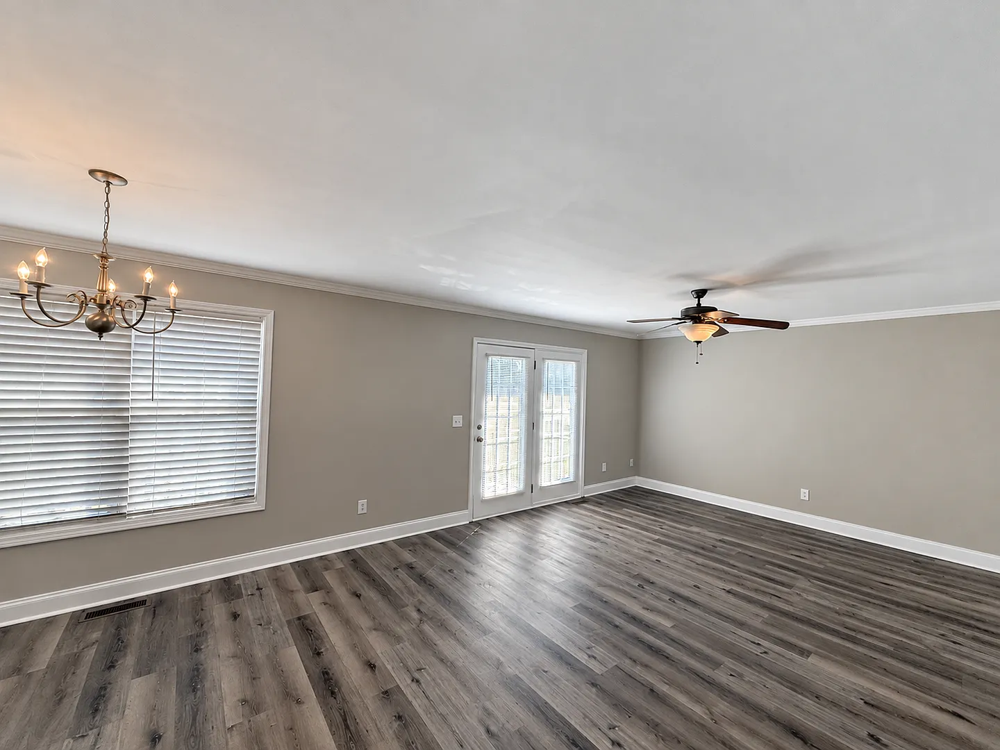 Three bedroom, 2 bath house in Graham — Photo 4