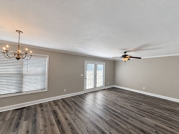 4th image of 714 Ralph Graham Dr