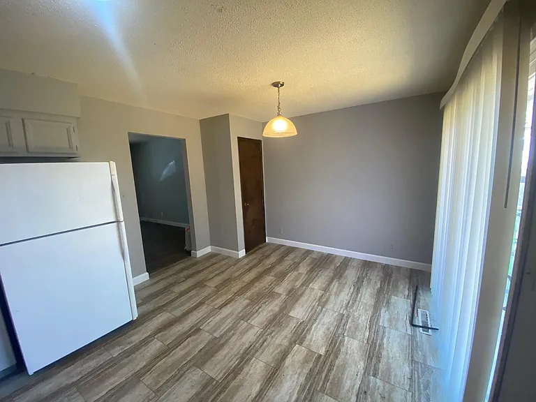 1300 S Roseta Ave — Photo 5