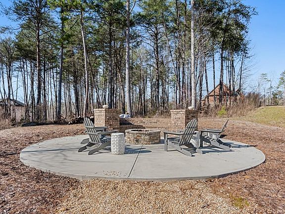 2nd image of 6010 Moonlight Pl
