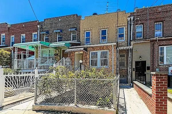 1st image of 924 E 221st St #B