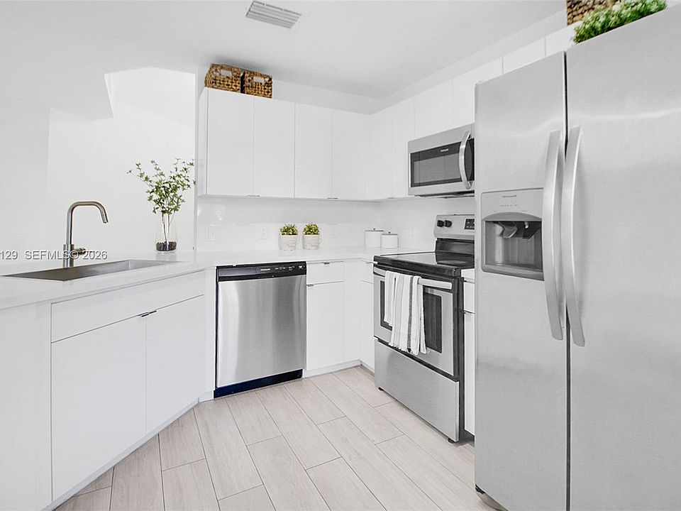 1st image of 8930 NE 8th Ave Unit 901