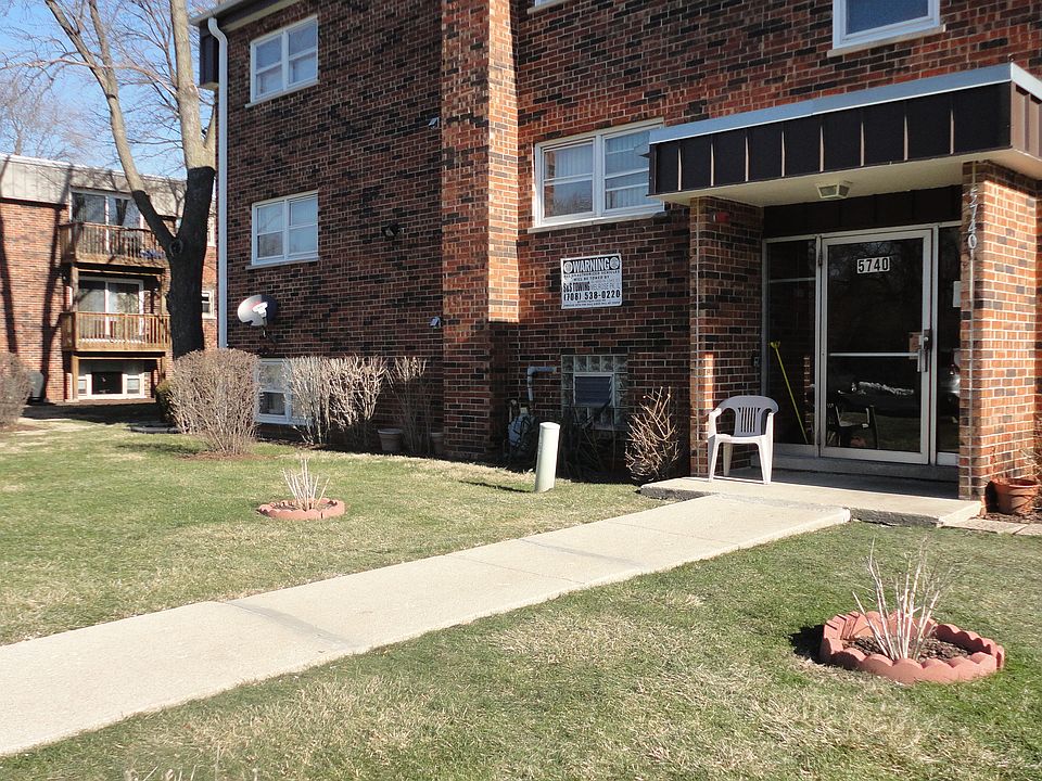 Rear entrance from parking lot
