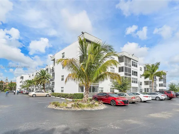 2998 Sunrise Lakes Dr E APT 215, Sunrise, FL 33322