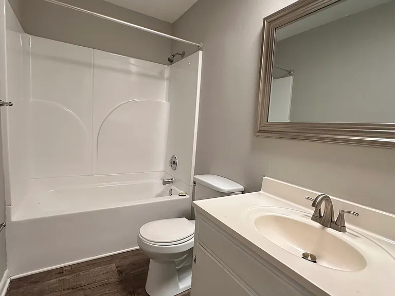 935 Naomi Dr — Photo 16