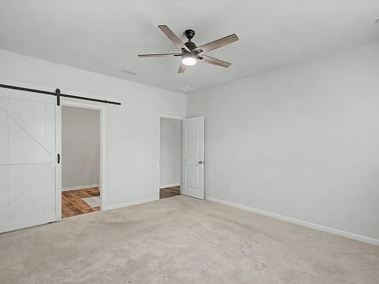 783 Longleaf Dr — Photo 16