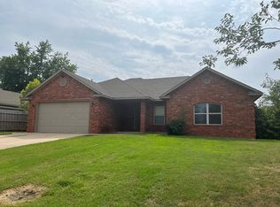 813 N Harrison Ave, Blanchard, OK 73010