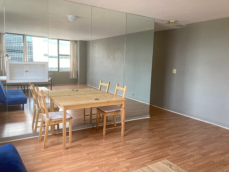 112 Washington Pl #12E — Photo 6