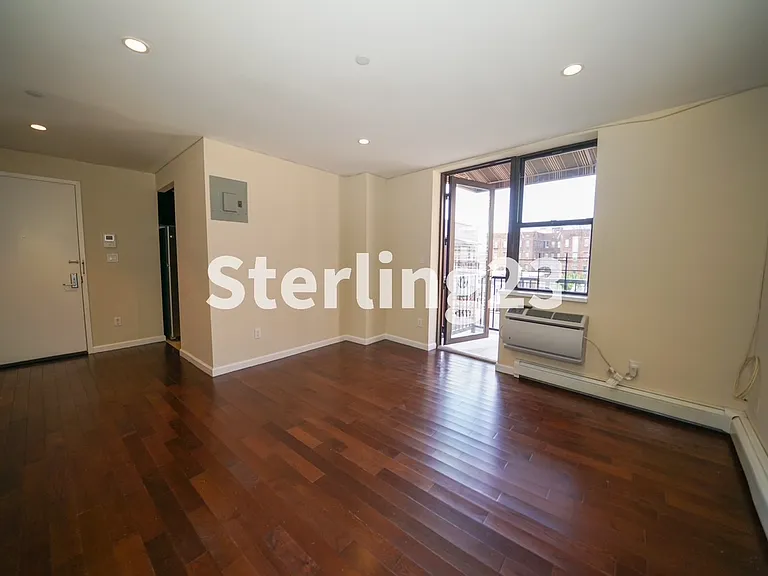 45 Hinckley Pl #5I — Photo 4