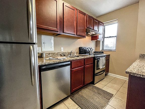 2 Bedroom