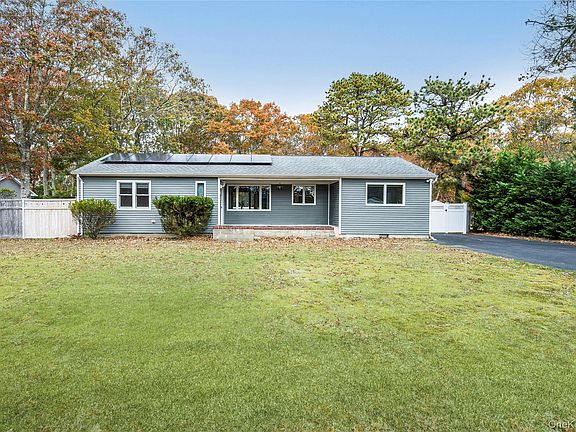 2nd image of 21 Woodridge Road