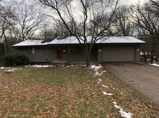 361 Cimarron Rd, Apple Valley, MN 55124