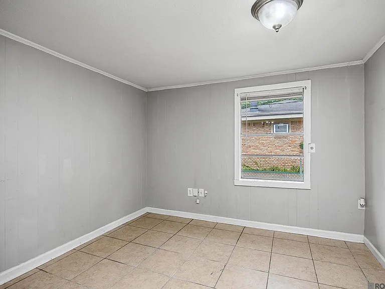 3661 Harrison St — Photo 25