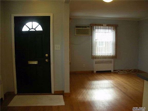 4th image of 949 N 3rd St