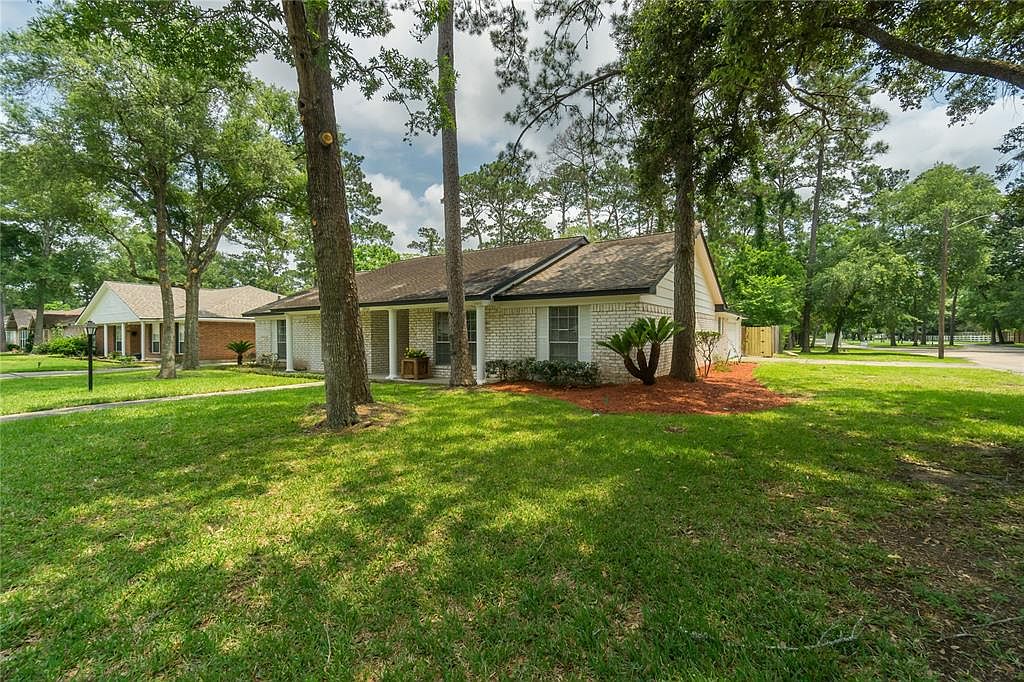 2902 Colonial Dr, Dickinson, TX 77539 MLS 92655686 Zillow