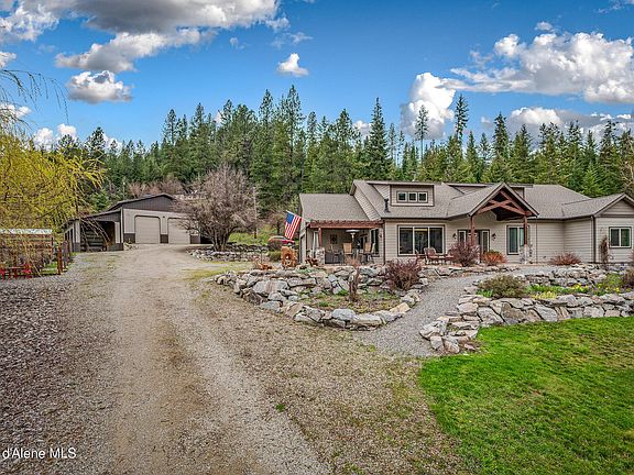 3rd image of 24 Cegnar Rd