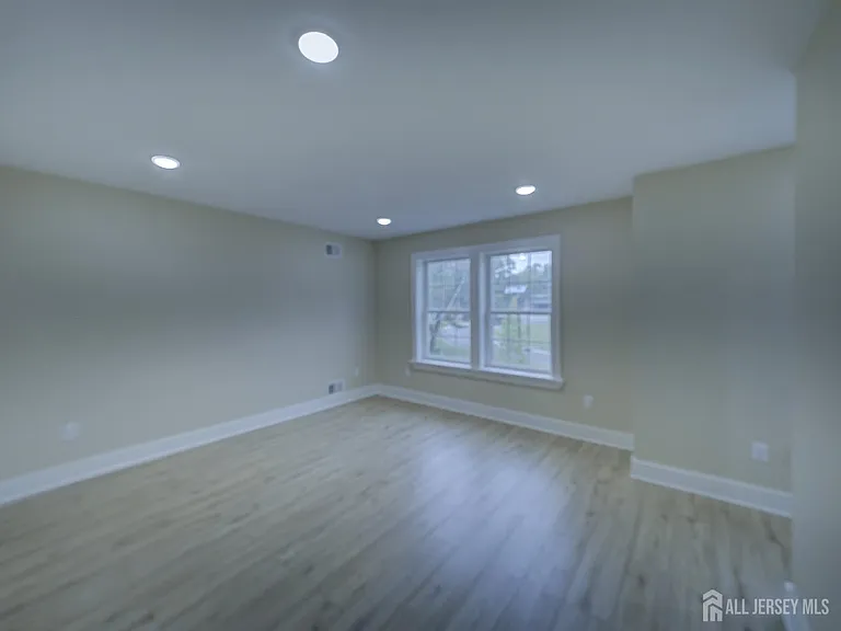 8 Travers Ave #1 — Photo 9